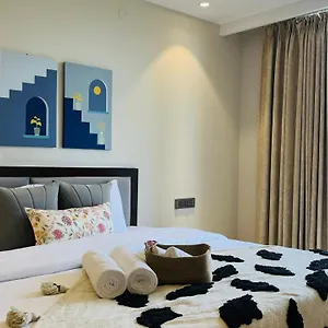 Hotel Bluo 1bhk - Balcony, Lift, Gym, Parking